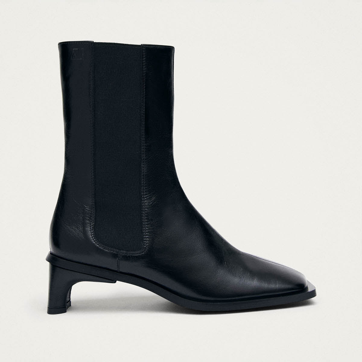 Elowen Rift Black Leather Boots - Image 3
